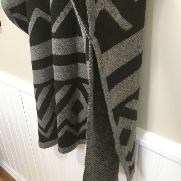 Matty M wool cape poncho - Picture 7 of 7